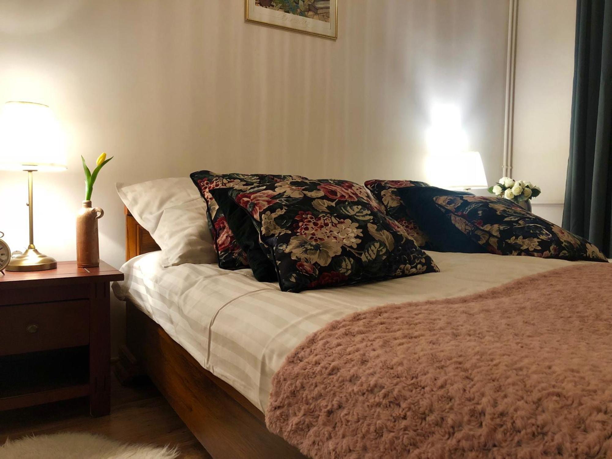 Janicsar Garden Apartman เอ็กเกอร์ ภายนอก รูปภาพ